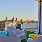 Vut San Marcos Apartment *